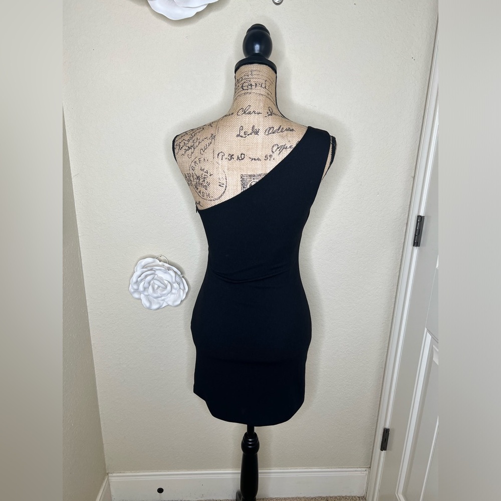 NTM: DO+BE One Shoulder Bodycon Cut Out w/ Metallic Chains Black Mini Dress Sz S - Picture 9 of 16